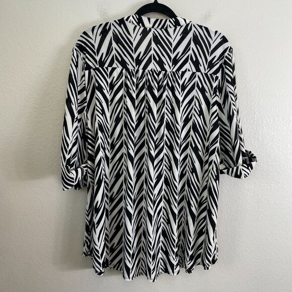 Cocomo Woman Plus 3X Black White Stretch Tunic Top Roll Tab Sleeve Shirt Blouse - Picture 11 of 11